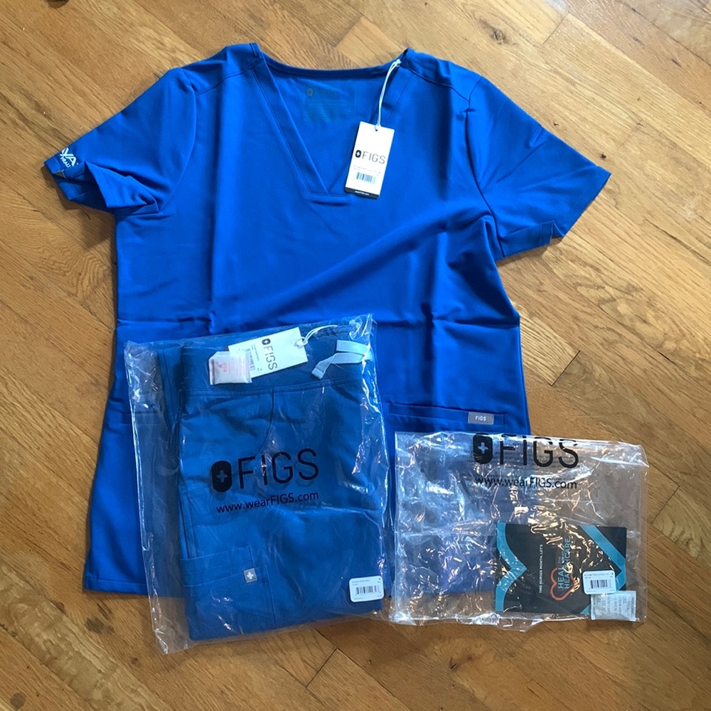 Figs royal blue scrubs size Medium NWT